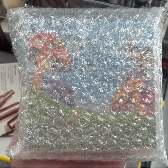 Lunar Beauty: Moonshroom Highlighter Palette - Picture 3 of 4